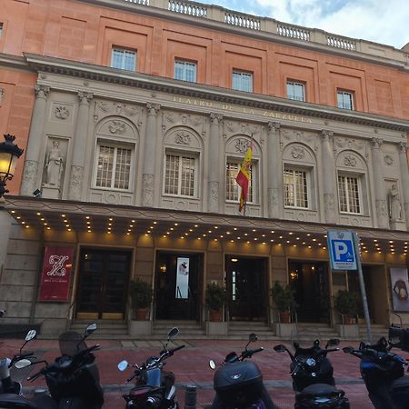 Hostel Latimoamericano Masculino マドリード エクステリア 写真